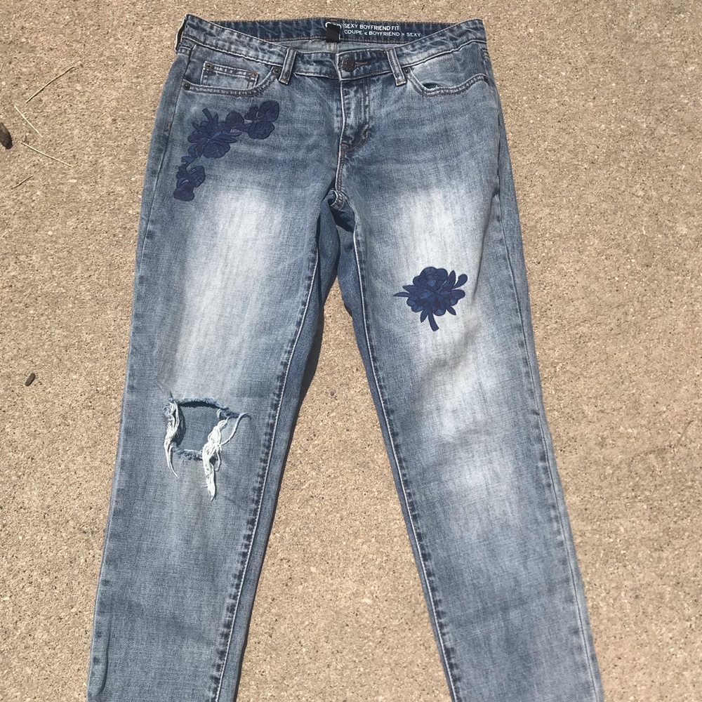 BNWOT GAP Sexy Boyfriend Fit Jeans